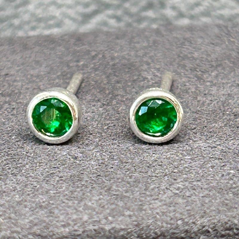 Emerald Glass Stud Earring